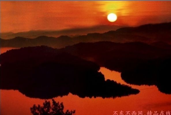 雨后日出的清晨