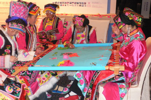 内蒙古草原文化节现场刮“最炫民族风“
