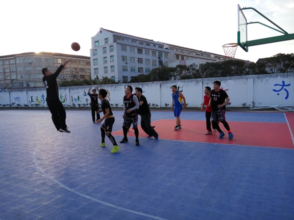 淋川中学与泽国三中篮球友谊赛
