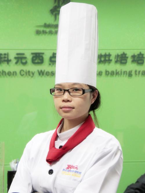 ����Ԫ���㵰��決��ѵѧУ����ӢƼ��ʦ