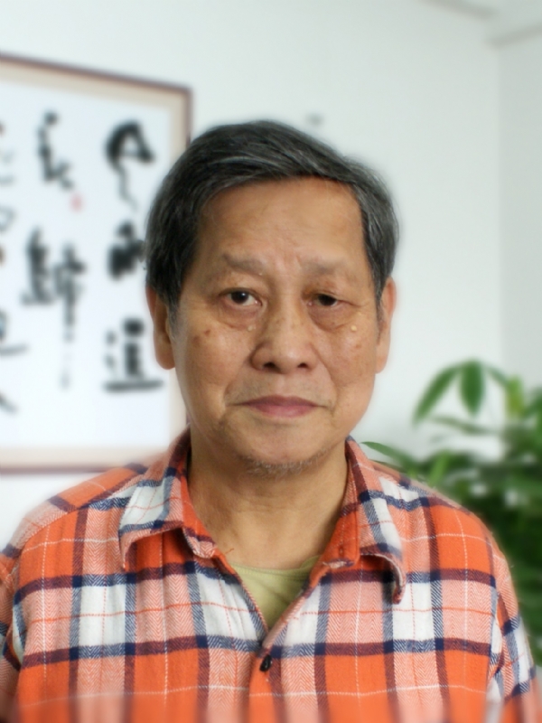 ����Ԫ���㵰��決��ѵѧУ����У���ƽ�����ʦ